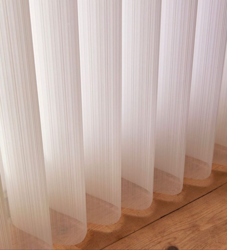 Conforto térmico e acústico: como transformar sua casa em um ambiente mais agradável e sofisticado 5 Cortina Luminette Hunter Douglas