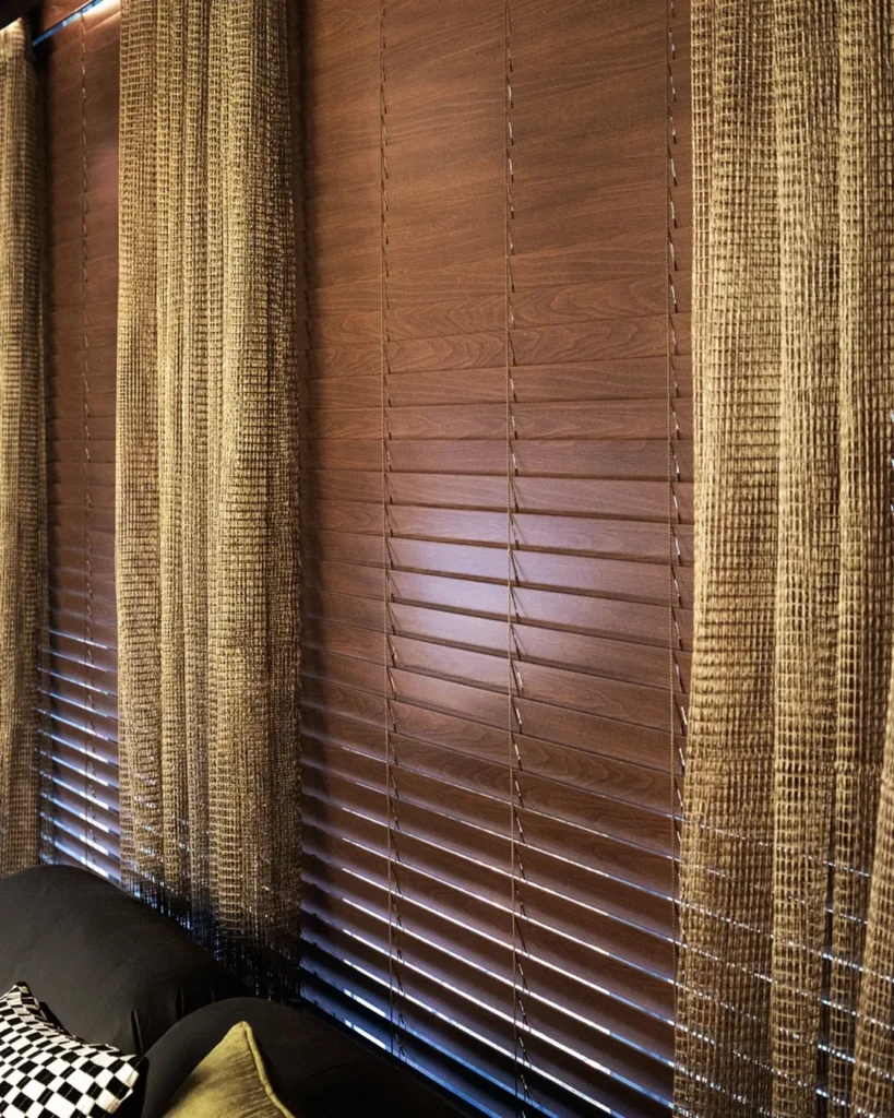 Hunter Douglas apresenta quatro novas coleções exclusivas de Persianas de Madeira 4 cortina de madeira coleção classic wood